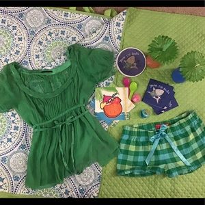 Funtastic! Stay-cation Lounge outfit & party set!